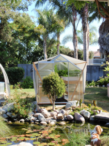 This small Portable Farms Aquaponics System attracted WORLDWIDE ...